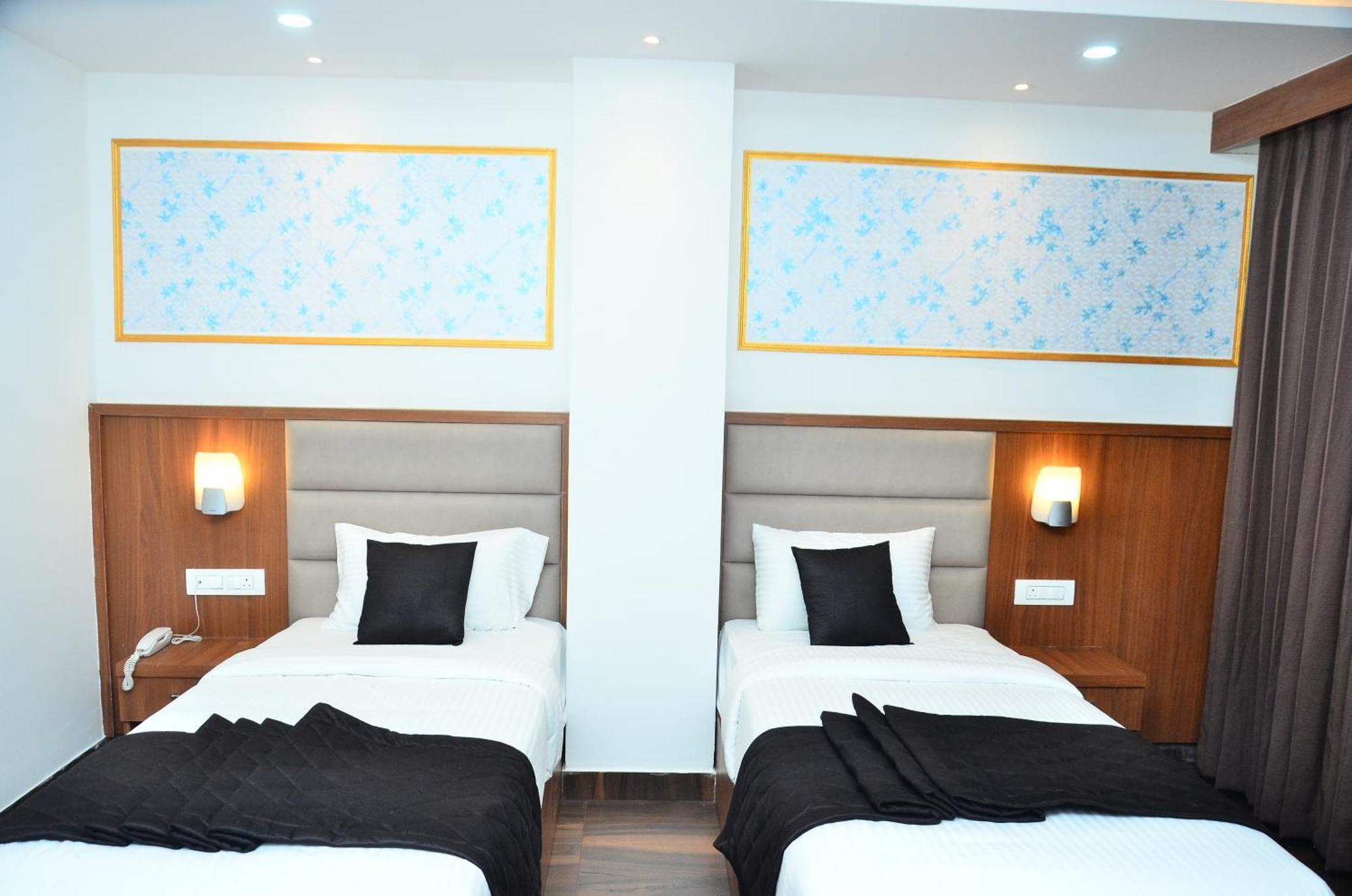 Hotel Eyrie Nest Bangalore Exteriör bild