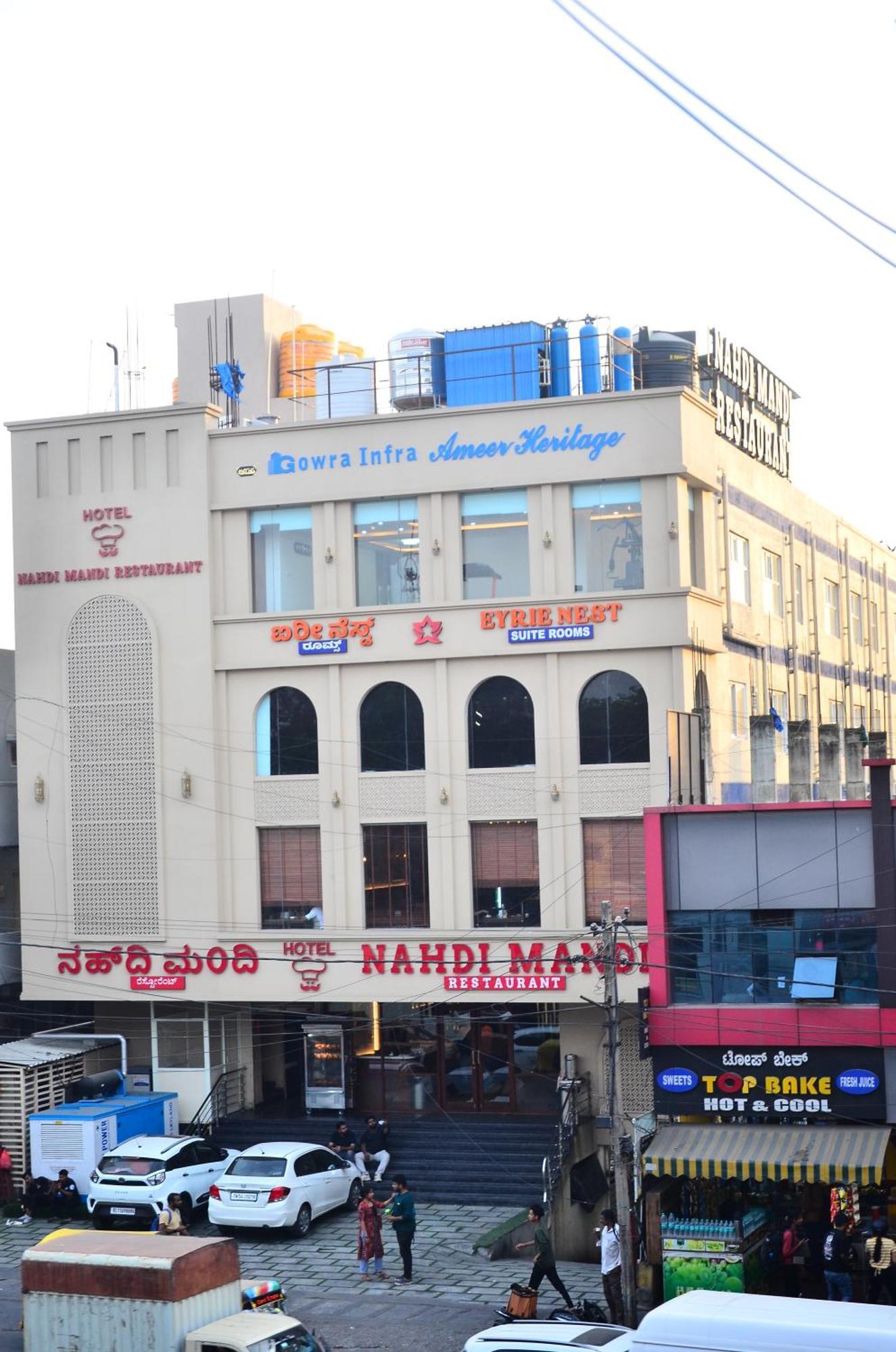 Hotel Eyrie Nest Bangalore Exteriör bild
