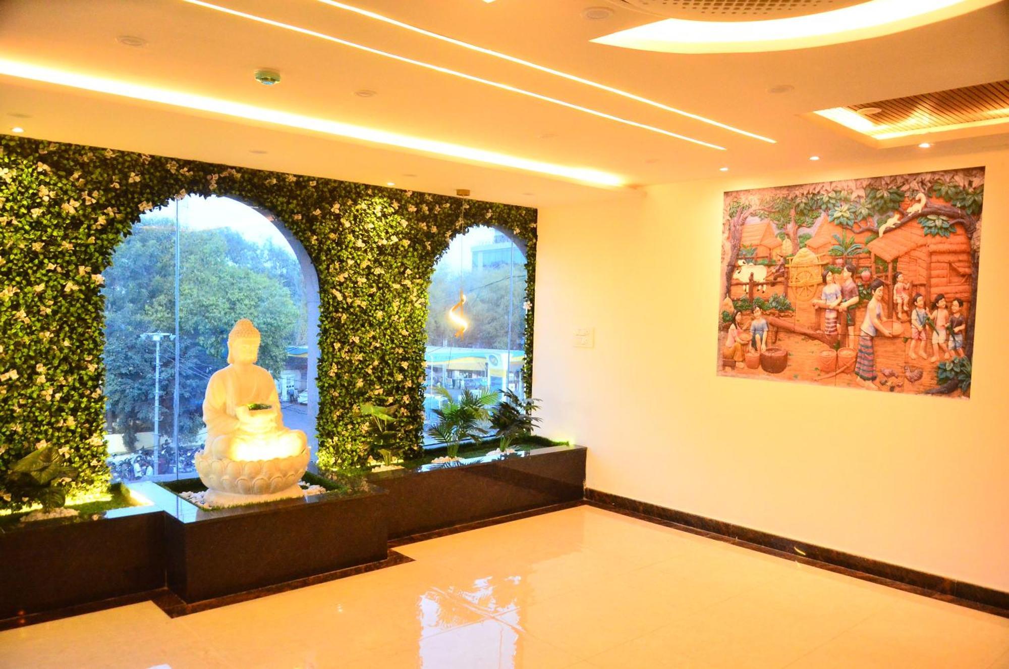 Hotel Eyrie Nest Bangalore Exteriör bild